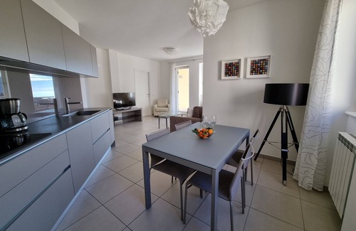Aer Apartamento | Apartamento 'Residence La Villa Opale' con vistas al lago, piscina y Wi-Fi