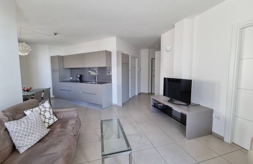 Aer Apartamento | Apartamento 'Residence La Villa Opale' con vistas al lago, piscina y Wi-Fi