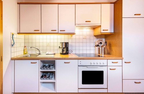 Silandro Apartamento | Apartamento 'Residence Schnatzhof D13' con vistas a la montaña, piscina compartida y Wi-Fi