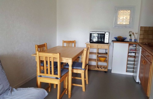 Arzon Apartamento | Apartment residence with swimming pool and balcony