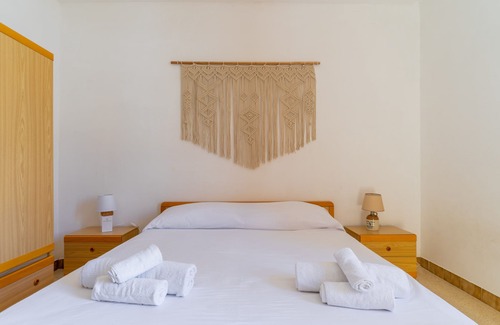 Lido Conchiglie Apartamento | Apartment 'Respiro Del Mare 3' with Sea View, Wi-Fi and Air Conditioning
