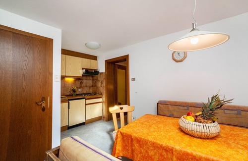 Curon Venosta Apartamento | Apartamento "Rieglhof Kükennest" con vistas a la montaña, jardín y Wi-Fi