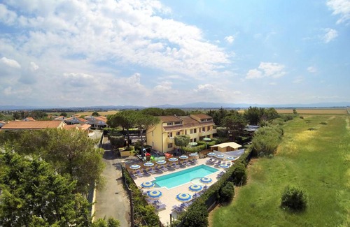Marina di Cecina Apartamento | Apartment Riviera 1 by Interhome