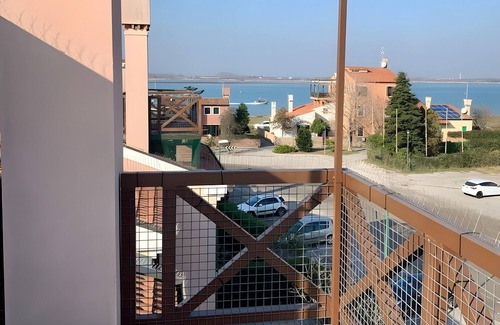 Punta Sabbioni Apartamento | Apartment 'Rosamarina 227' with Private Terrace, Wi-Fi and Air Conditioning