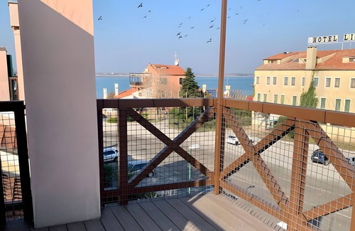 Punta Sabbioni Apartamento | Apartment 'Rosamarina 227' with Private Terrace, Wi-Fi and Air Conditioning