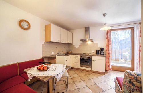 Schenna Apartamento | Apartamento 'Roath Hof 2' con vistas a la montaña, piscina compartida y Wi-Fi