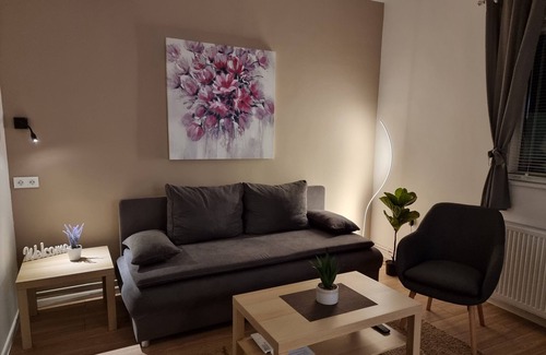 Bilje Apartamento | Apartment & Rooms Corina pleasant and peaceful vacation for up to 9 people.
