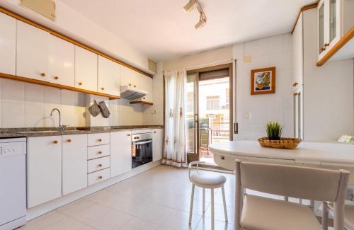 Torredembarra Apartamento | Apartment Rosalía by Interhome