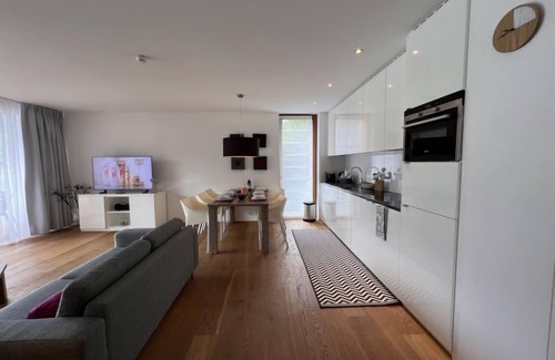Thumersbach Apartamento | Apartment Rose by Interhome