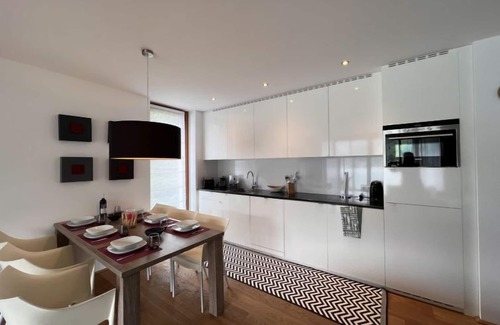 Thumersbach Apartamento | Apartment Rose by Interhome