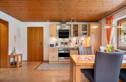 Sankt Maergen Apartamento | Apartamento 'Rose' con vistas a la montaña, terraza privada y Wi-Fi