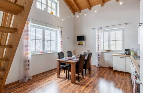 Goldegg Apartamento | Apartamento Rot by Interhome