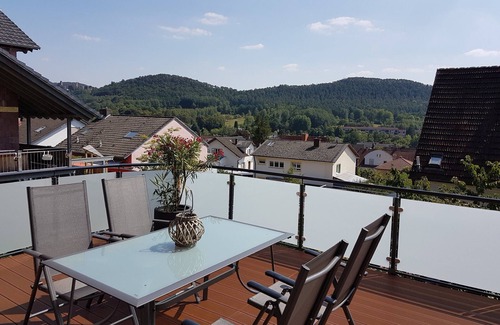 Dahn Apartamento | Apartamento 'Ruth' con terraza privada y Wi-Fi