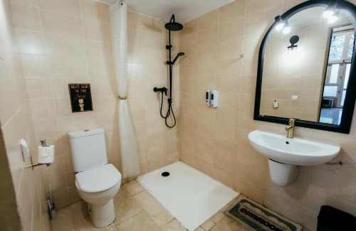 En Corts Apartamento | Apartment Ruzafa Roots, 12 min to Centre, Smart TV, Wine
