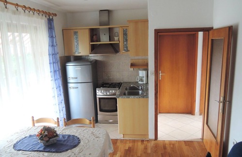 Malinska-Dubasnica Apartamento | Apartment Sabina & Grapes