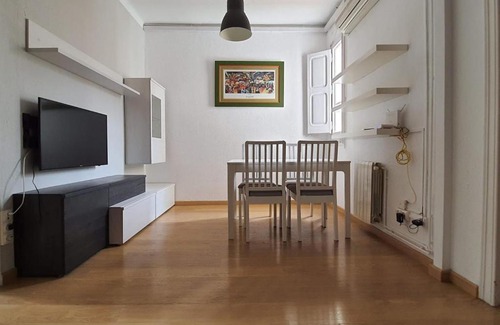 el Camp d'en Grassot i Gracia Nova Apartamento | Apartment Sagrada Familia Grassot - Industria by Interhome