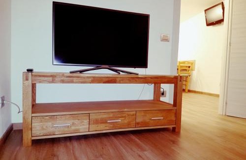 Isolaccia Apartamento | Apartment San Colombano