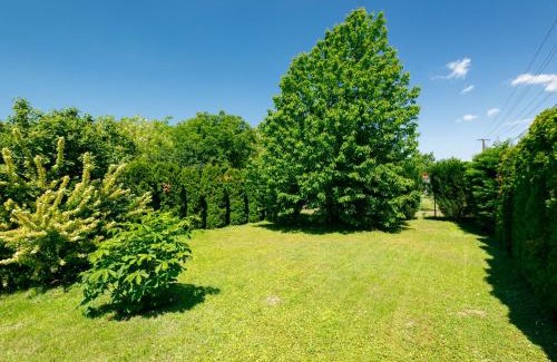 Balatonszemes Apartamento | Apartment Scarlett 2 by Interhome
