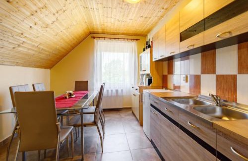 Balatonszemes Apartamento | Apartment Scarlett 2 by Interhome