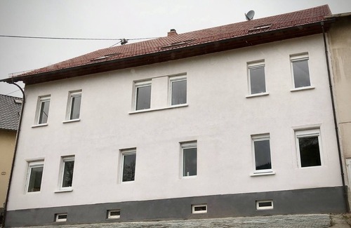 Nonnweiler Apartamento | Apartamento 'Schneiders 2' con terraza compartida y Wi-Fi