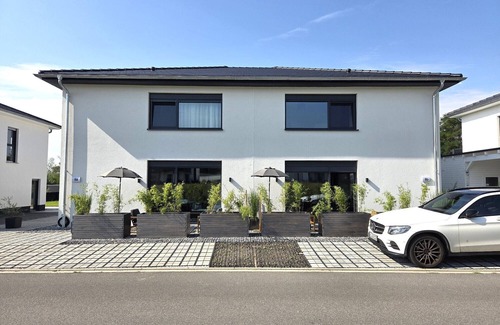Muldestausee Apartamento | Apartment 'Schlossterrassen 8b' with Private Terrace, Shared Garden and Wi-Fi