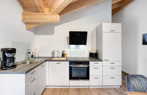 Bad Toelz Apartamento | Apartamento 'Schwaiger Almblick' con vistas a la montaña, terraza privada y Wi-Fi