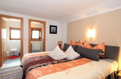 Zillertal Apartamento | Apartment Schweiberer-3 by Interhome