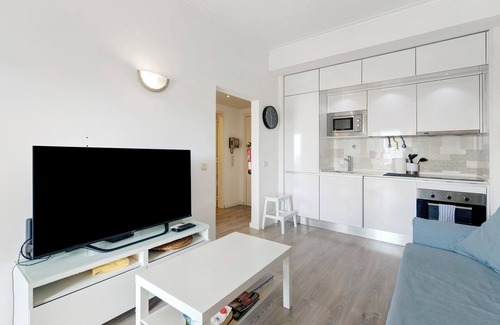 Estoril Apartamento | Apartamento 'Sea View Estoril' con vistas al mar, Wi-Fi y aire acondicionado