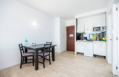 Portocolom Apartamento | Apartamento 'Sea View Room 205' con piscina compartida, Wi-Fi y aire acondicionado.