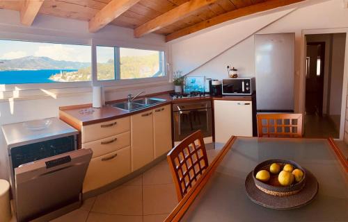 Medvinjak Apartamento | Apartment sea view, Terrace, Parking near Korcula