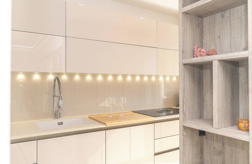 La Maddalena Apartamento | Apartamento 'Silvia's Sweet Home' con vistas al mar, Wi-Fi y aire acondicionado