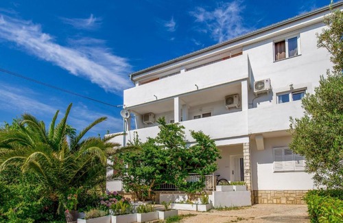 Barbat na Rabu Apartamento | Apartment Simicic-1 by Interhome
