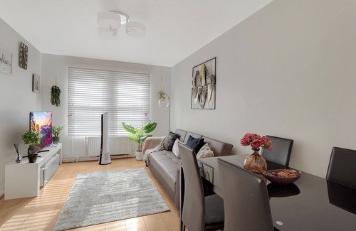 Junction Apartamento | Apartment-sleeps3-heating-television-internet