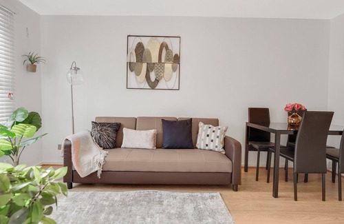 Junction Apartamento | Apartment-sleeps3-heating-television-internet