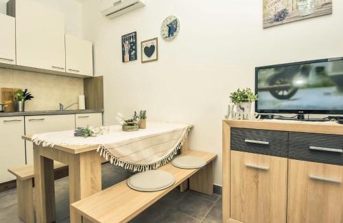 Karlobag Apartamento | Apartment Snježana-2 by Interhome