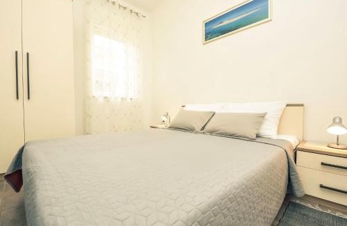 Karlobag Apartamento | Apartment Snježana-4 by Interhome