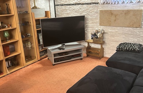 Baunatal Apartamento | Apartamento 'Souterrainwohnung Zum Leiselsee' con jardín compartido y Wi-Fi