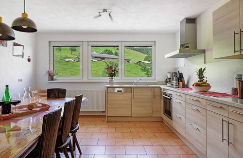 Hofsgrund Apartamento | Apartamento 'Sport Rees - Ferienwohnung Stefanie' con vistas a la montaña, terraza y Wi-Fi