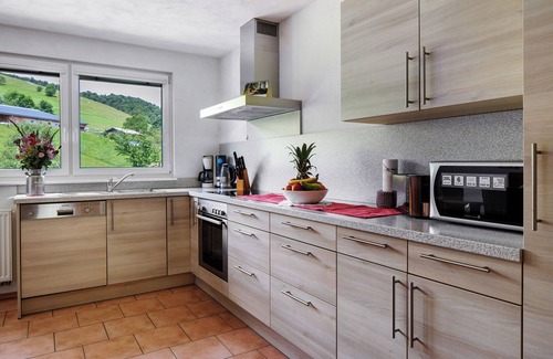 Hofsgrund Apartamento | Apartamento 'Sport Rees - Ferienwohnung Stefanie' con vistas a la montaña, terraza y Wi-Fi