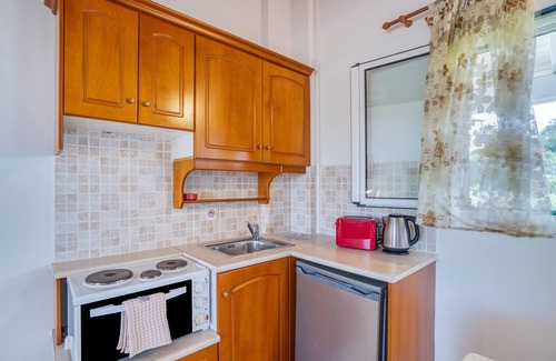 Arillas Apartamento | Apartamento 'Standard Family 18' con piscina compartida, Wi-Fi y aire acondicionado