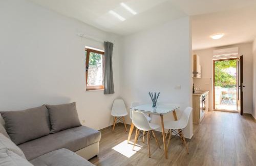 Radovani Apartamento | Apartment Stefano - free wine&spirit tasting