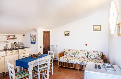 Grosseto Apartamento | Apartamento 'Stefano' con jardín compartido, Wi-Fi y aire acondicionado