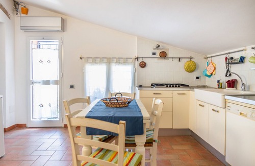 Grosseto Apartamento | Apartamento 'Stefano' con jardín compartido, Wi-Fi y aire acondicionado
