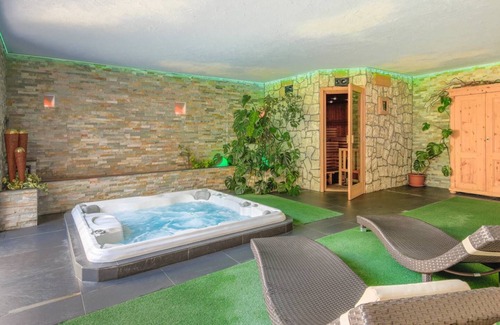 Valle Aurina Apartamento | Apartamento "Steinhaus XL1" con vistas a la montaña, piscina compartida y Wi-Fi