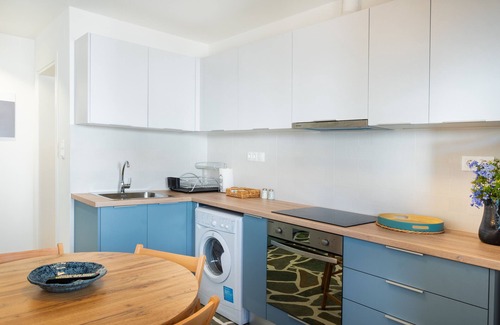 Galissas Apartamento | Apartamento 'Stella's Studio' con terraza compartida, Wi-Fi y aire acondicionado