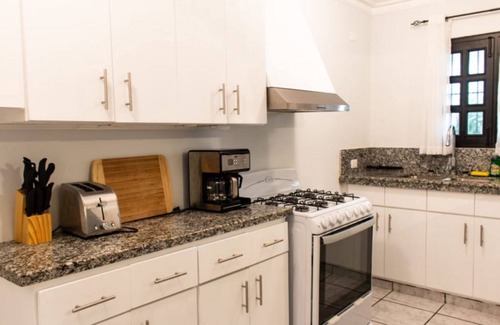 Cabarete Apartamento | Apartment steps from a quiet surfing beach, pool/TV/Wi-fi/AC