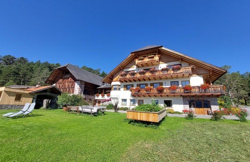 Collalbo Apartamento | Apartamento 'Stodlzauber' con vistas a la montaña, jardín comunitario y wifi