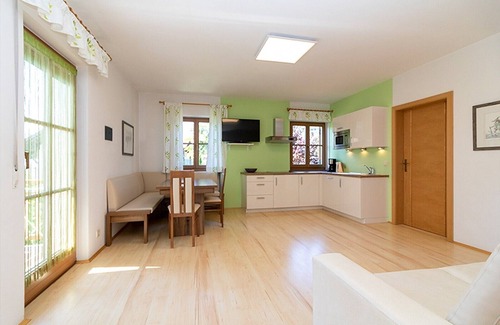Caldaro Sulla Strada del Vino Casa | Apartamento "Stompferhof Family" en Caldaro con piscina y jardín compartidos