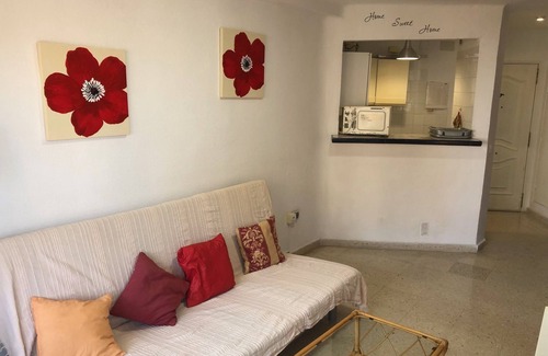 Algarrobo Apartamento | APARTAMENTO, ESTUDIO EN PRIMERA LINEA DE PLAYA, VISTAS AL MAR, PISCINA, TENIS