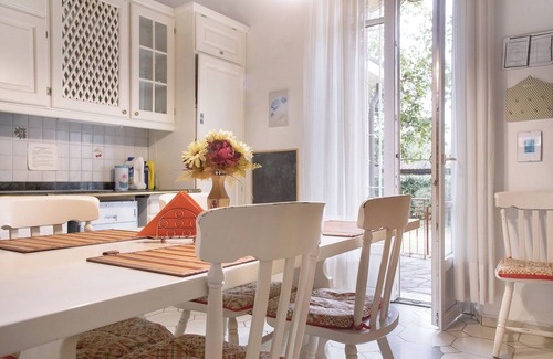 Capolago Apartamento | Apartamento 'Suite In Villa Con Parco' con vistas a la montaña, Wi-Fi y aire acondicionado